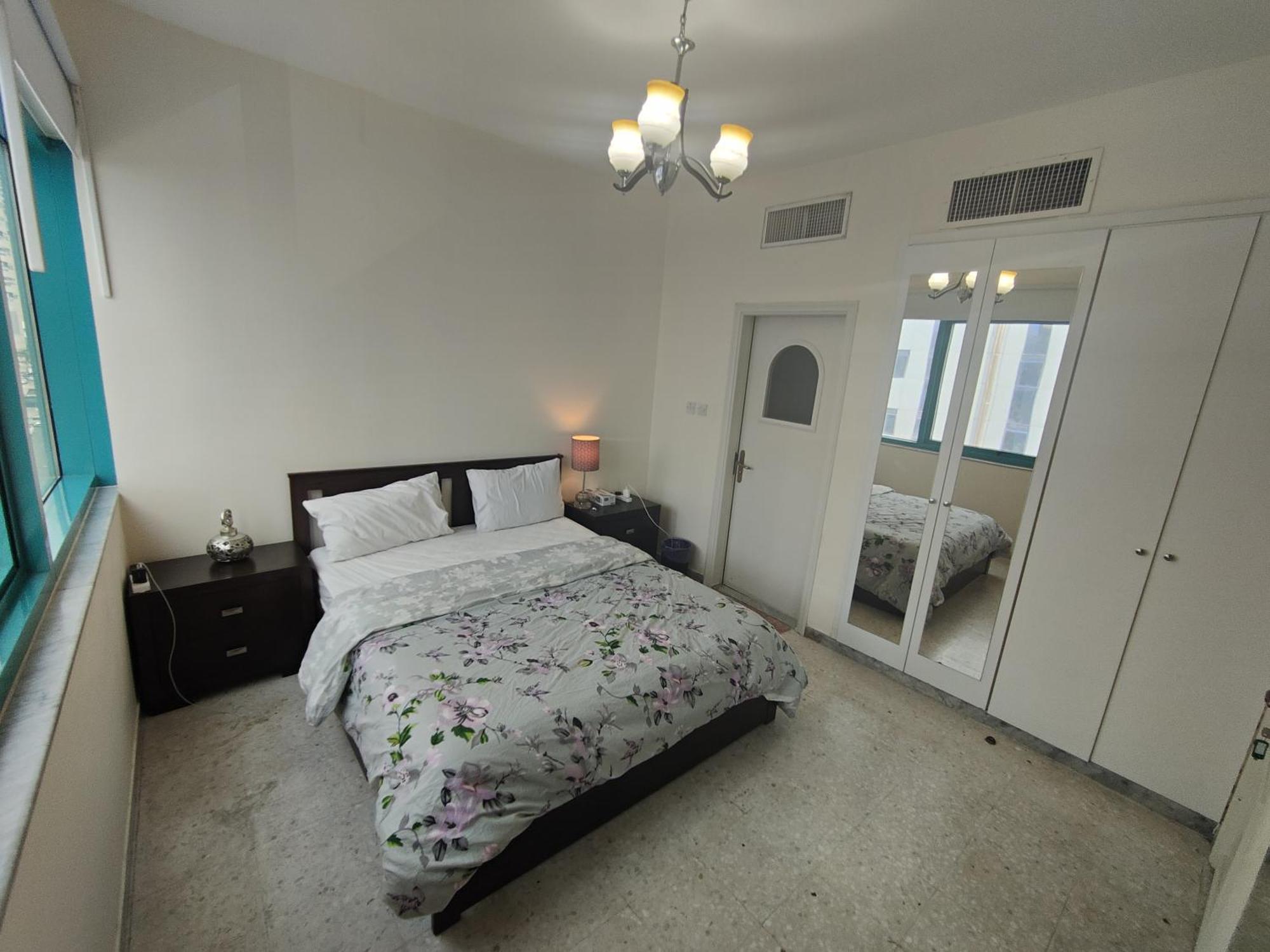 The Master 1, Couple Should Be Married. Homestay Abu Dhabi